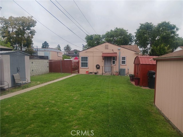 Building Photo - 609 S Flower St