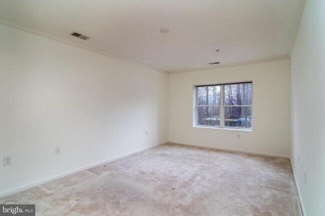 Building Photo - 12251 Roundwood Rd