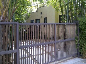 Building Photo - Luxury Bungalow on West Knoll in the Heart...