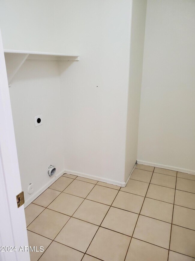 Building Photo - 9962 N 94th Ln