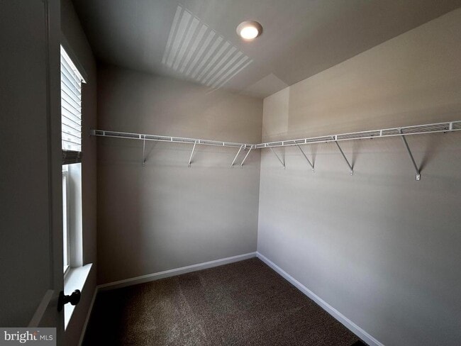 Building Photo - 118 Willett Holw St