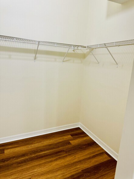 Master Bedroom Closet - 27325 Edenfield Dr