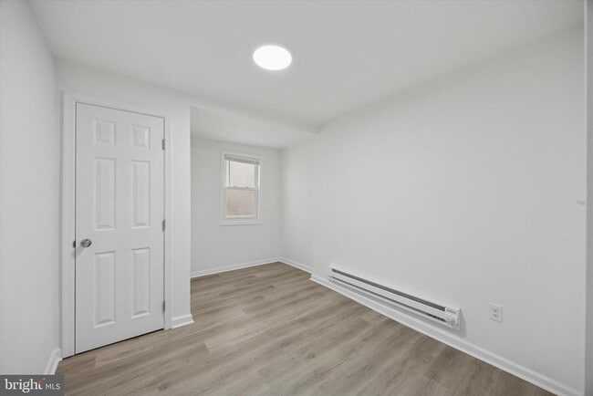 Building Photo - 452 Mechanic St