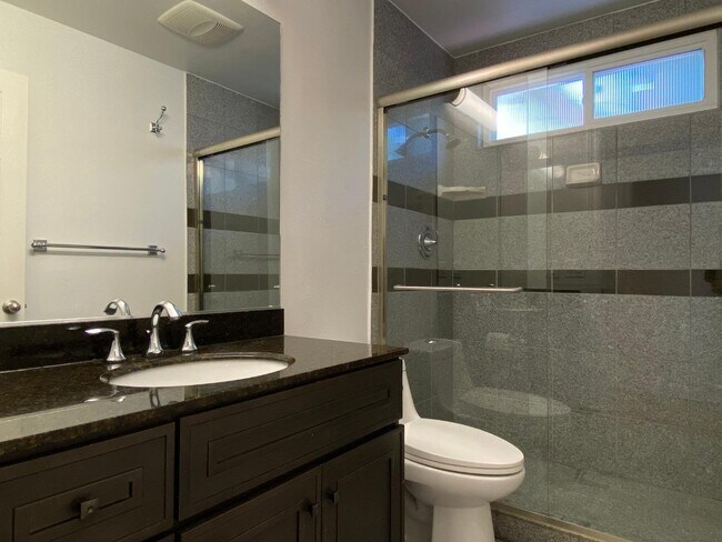 Building Photo - 363 El Portal Way