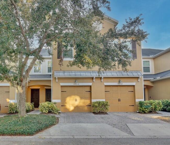 Primary Photo - Lovely 3/2.5 Spacious Townhome with a 2 Ca...