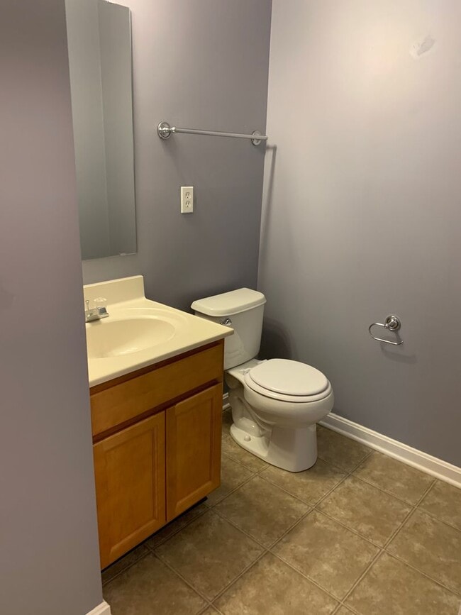 Building Photo - Beautiful 3 Bed 3 Bath Home For Rent!