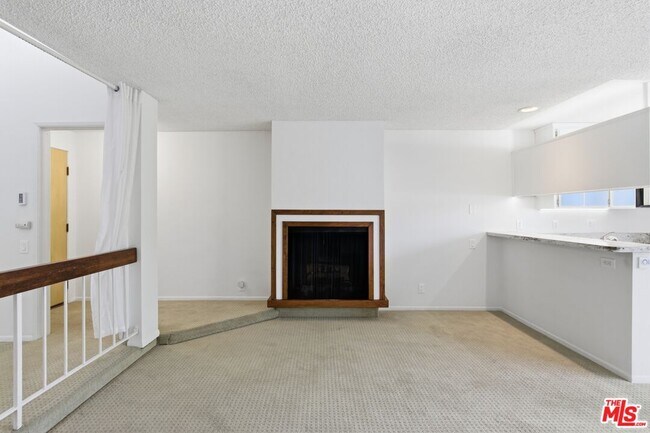 Building Photo - 6151 Orange St