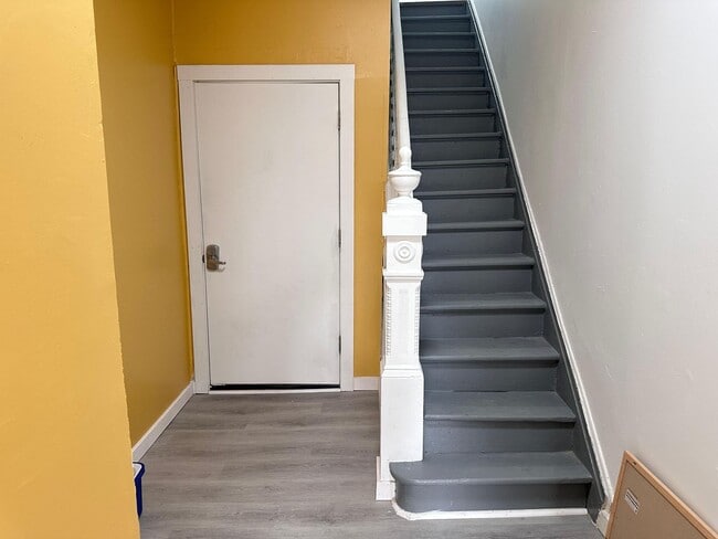 Building Photo - 132 Charles St