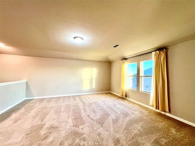 Building Photo - 633 Hidden Cove Dr