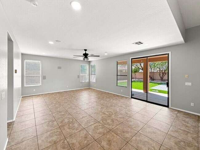 Building Photo - Spacious Chandler Home with RV Gate & 3-Car Garage!