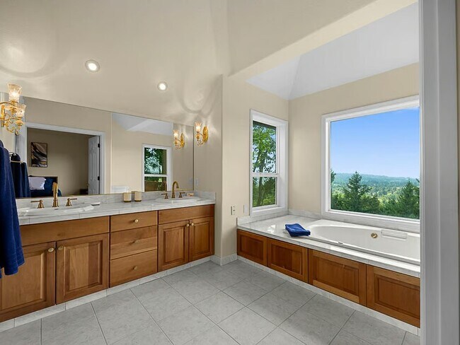 Building Photo - 129 Deerbrook Dr