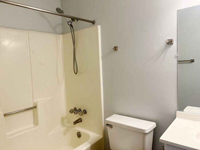 Building Photo - 2 bedroom / 2 bath ~ Goose Creek, SC