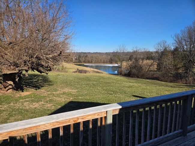 Building Photo - 3905 Carriage Hill Dr