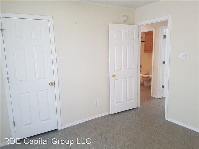 Building Photo - 227 Blue Bell Ct