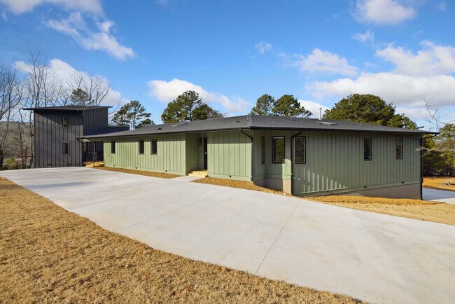 Building Photo - 8691 Rambo North Rd