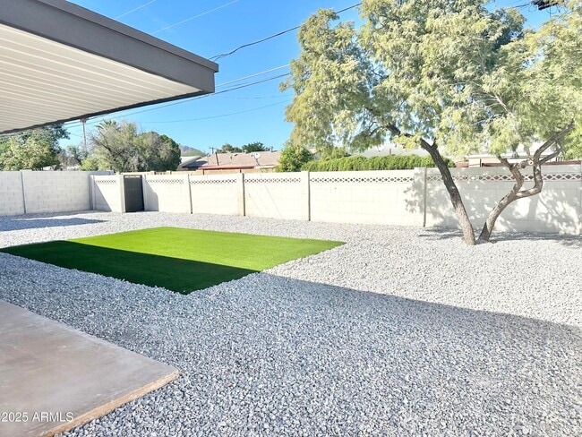 Building Photo - 7754 E Verde Ln