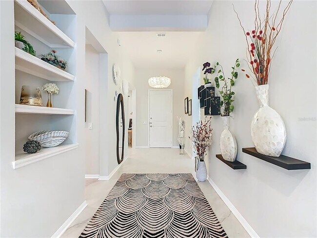 Building Photo - 790 Carmel Ln