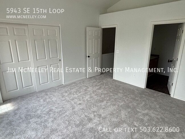 Building Photo - 5943 SE 15th Loop
