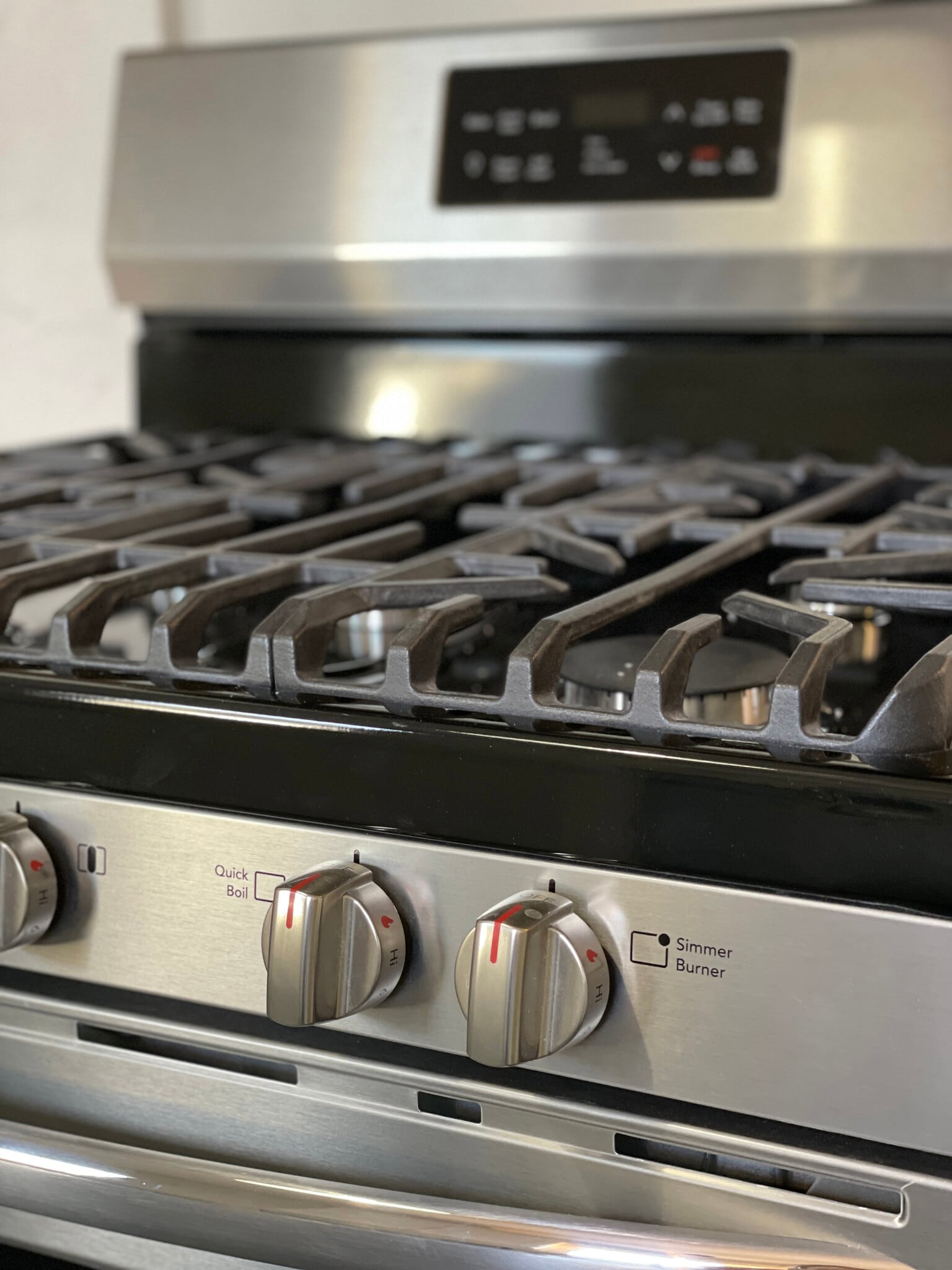 New gas stovetop and oven - 228 Doyle Ave