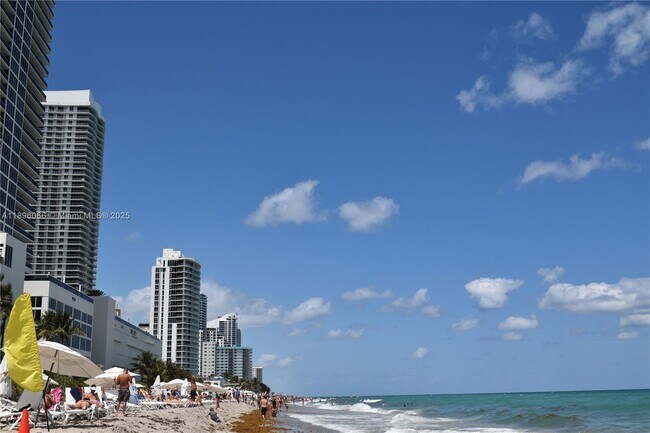 Building Photo - 1865 S Ocean Dr