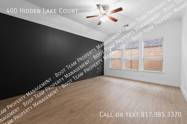 Building Photo - 400 Hidden Lake Ct