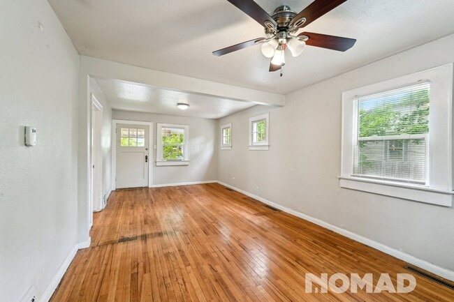 Building Photo - Charming 3BR House in Denver