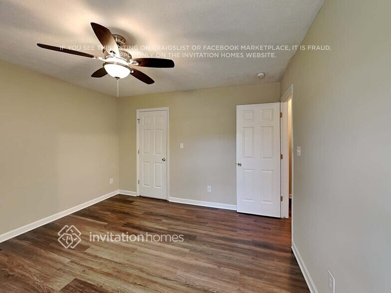Building Photo - 110 Cartway Ln