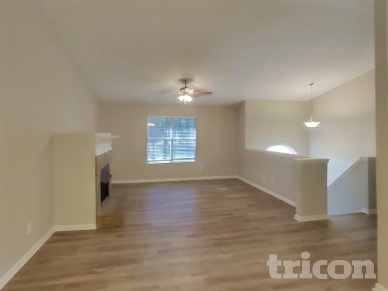 Building Photo - 365 Anna Ave