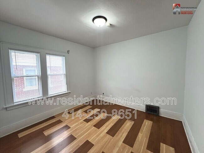 Building Photo - 2728 N 47th St