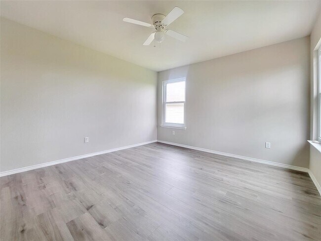 Building Photo - 110 Hays Forest Cove