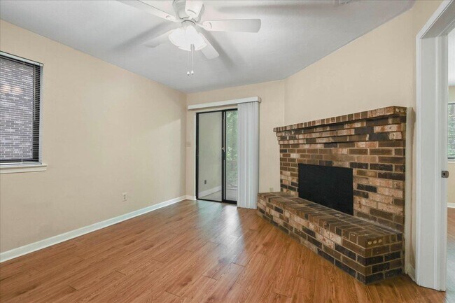 Building Photo - 3208 Ginger Dr