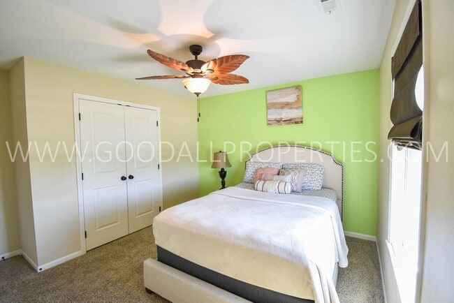 Building Photo - 5 Bedroom Home with Fenced Yard, and 3 Car Garage in Waukee