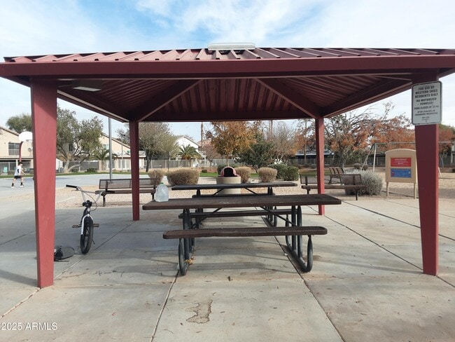 Building Photo - 1401 E Jasper Dr