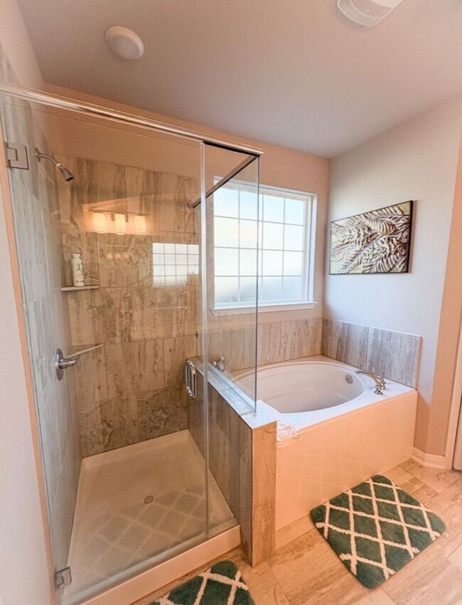 Building Photo - 1814 Bayou Wood Ln