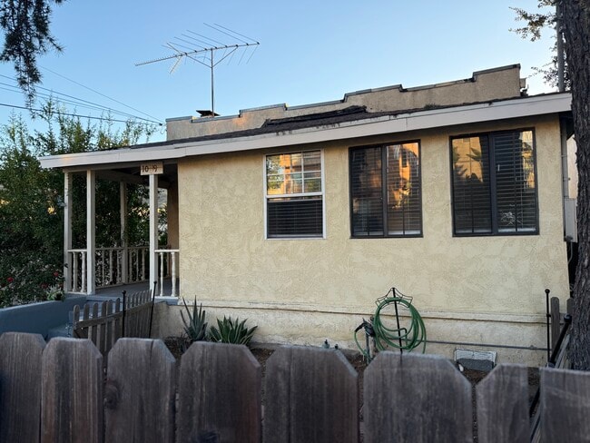 Front street view - 10119 Fernglen Ave