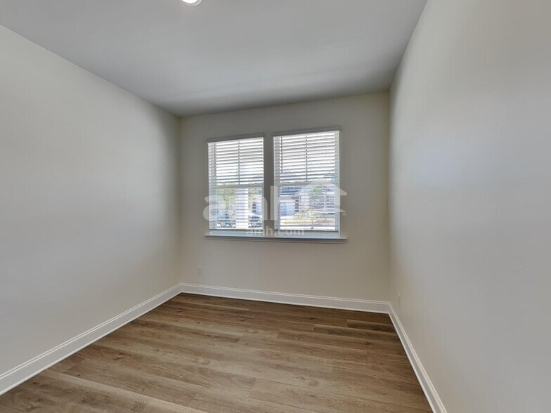 Building Photo - 3508 Lincoln Hts Ln