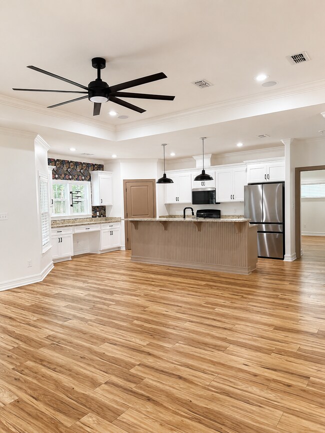 Building Photo - 212 Nandina Way