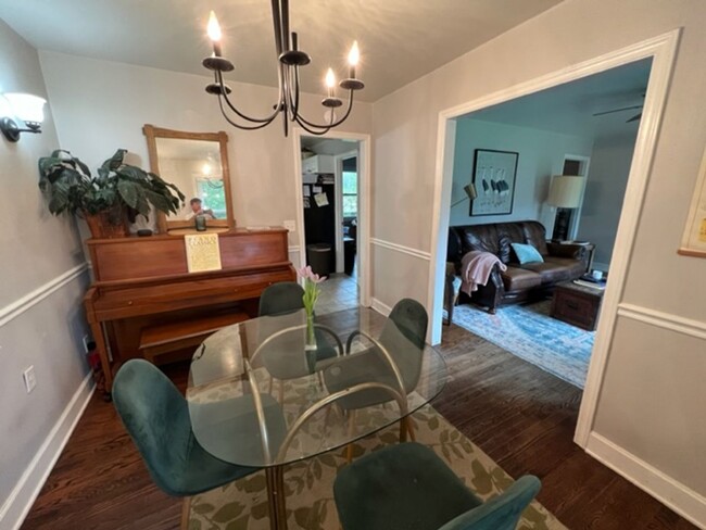 Building Photo - 3 Bedroom 1 Bath House - James Island