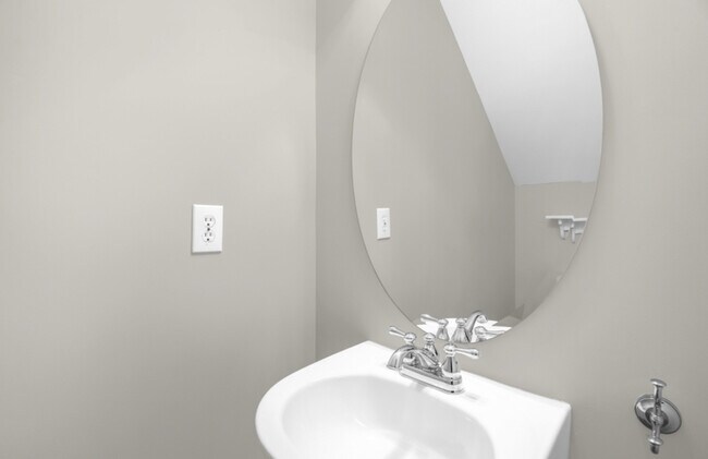 Building Photo - 202 Tallula Ln