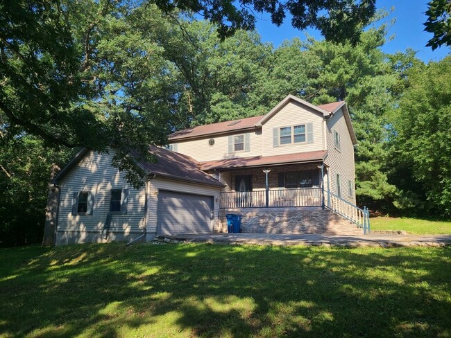 Building Photo - 2871 E 777th Rd