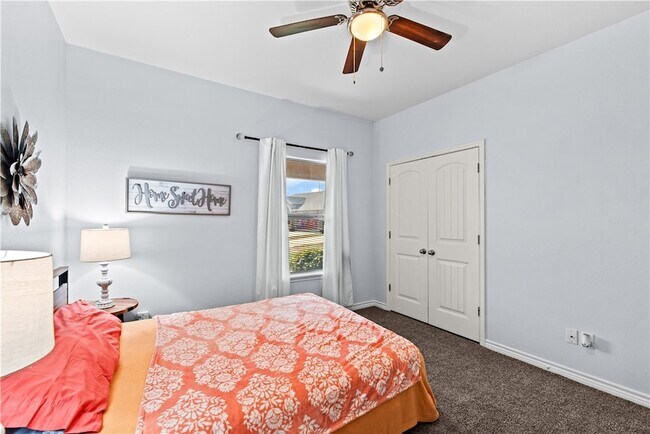 Building Photo - 1126 Fallow Ln