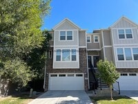 Building Photo - Stunning Townhome in Draper Creekside Comm...