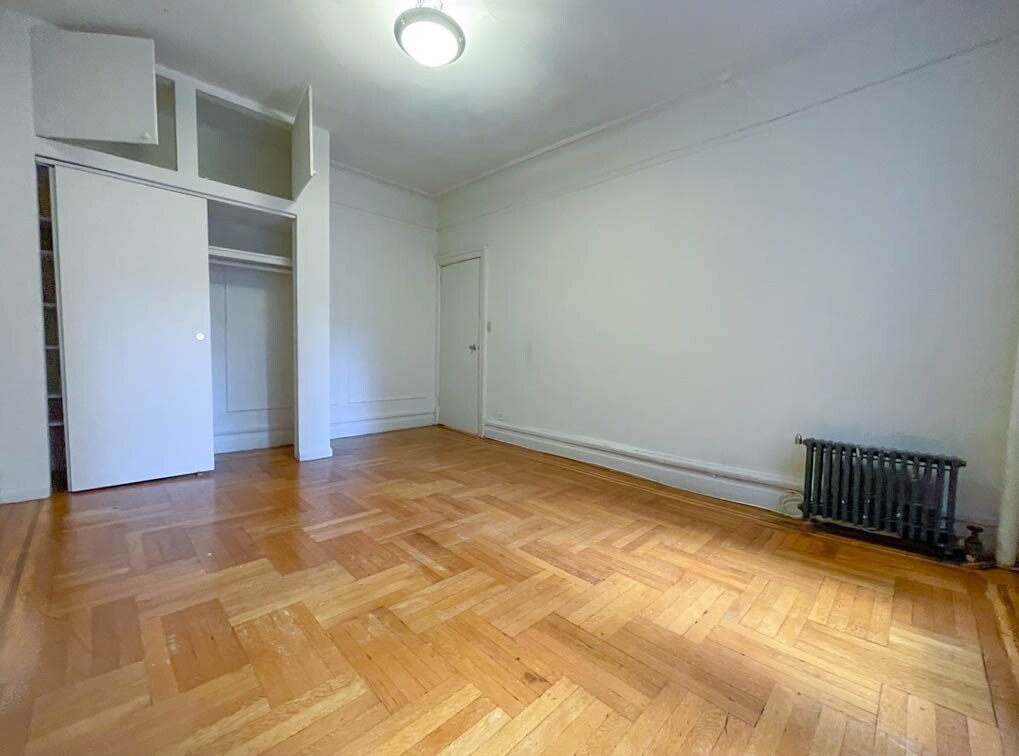 Building Photo - 664 W 163rd St