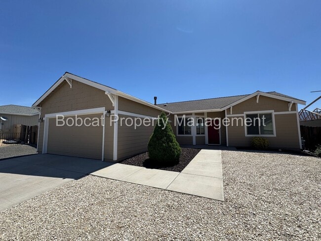 Building Photo - 3 Bedroom, 2 Bathroom Home Located in Dayton
