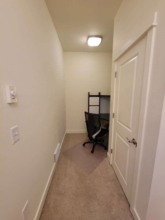 Building Photo - 400 Washington Ave