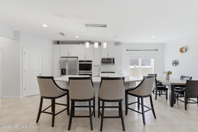 Building Photo - 454 Willow Lake Dr