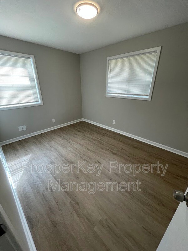 Building Photo - 4905 Wellborn Dr