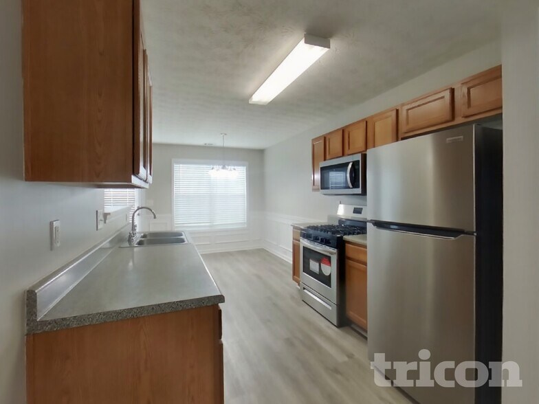 Building Photo - 597 Shadow Valley Ct