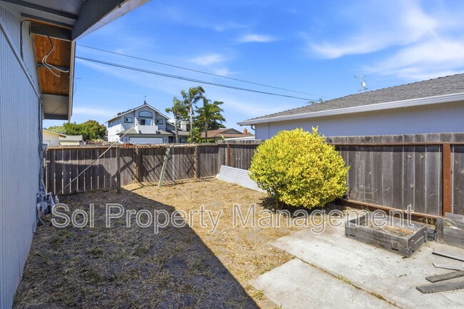 Building Photo - 426 Swift St