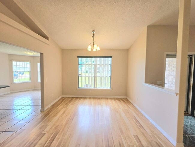 Building Photo - 3 Bedroom Home Near NAS Pensacola
